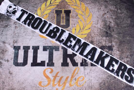 X007 Troublemakers/Football Terror premium