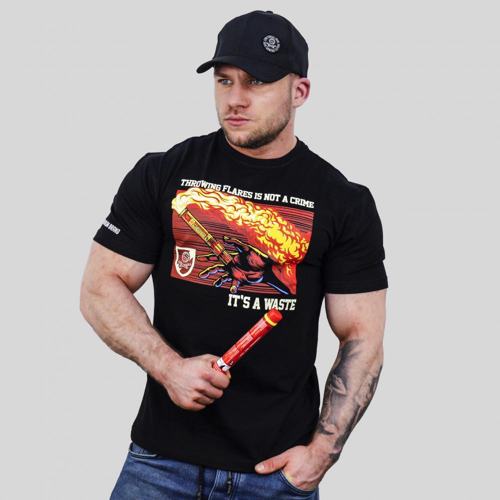 USW034 Throwing flares BLACK T-SHIRT