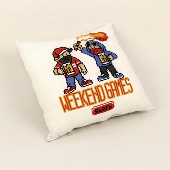 P014 Weekend games white