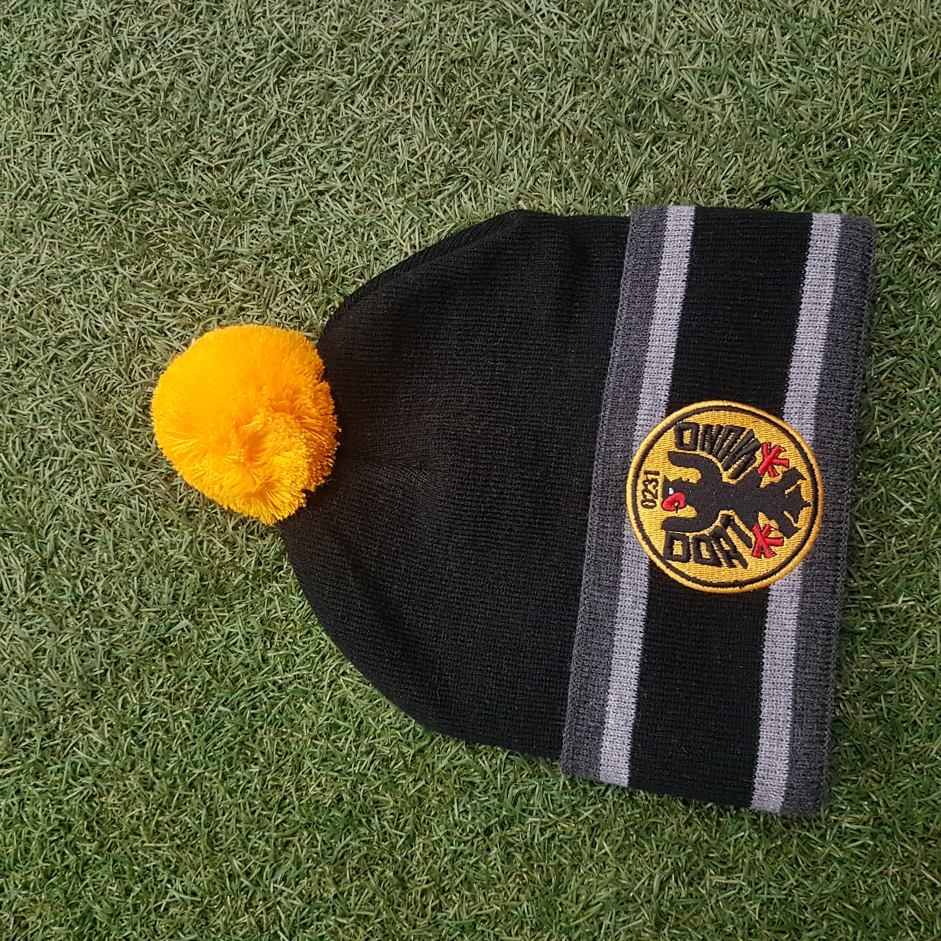 make your own Bobble hat