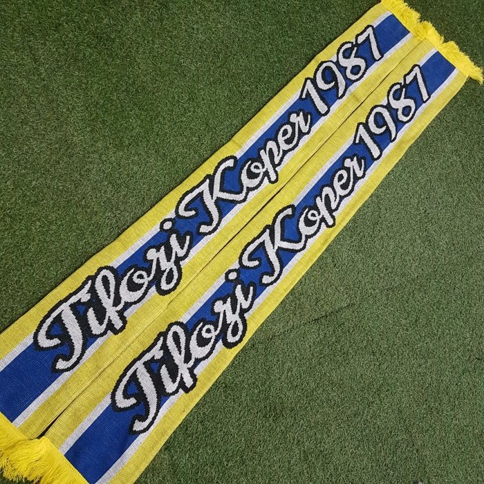 make your own Knitted scarf